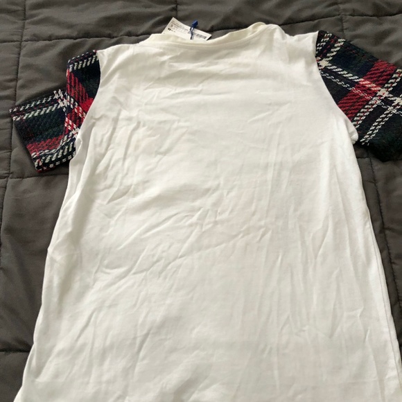 NWT Basic White Pocket T with Plaid Sleeves - Picture 5 of 6